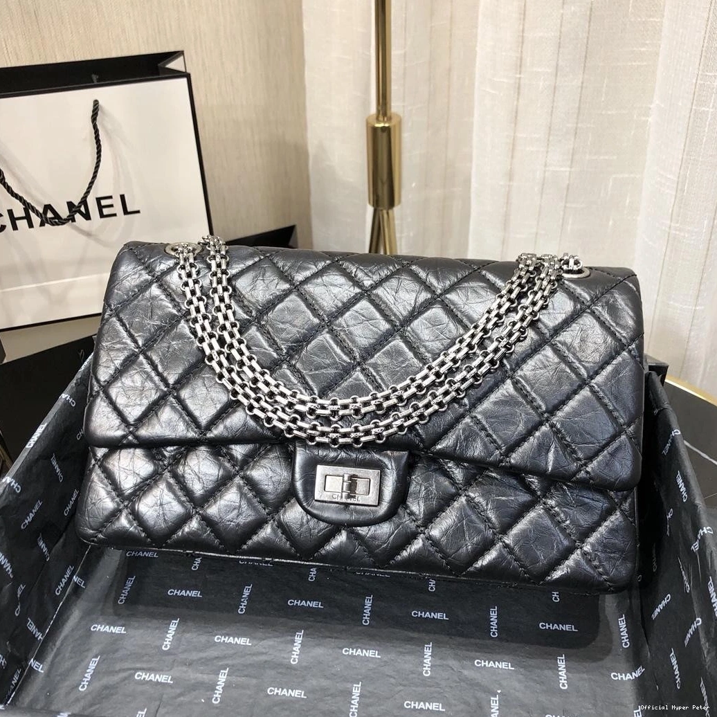 Hyper Peter CHANEL 28cm BAG FLAP 0723